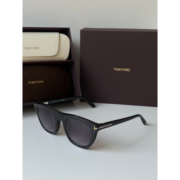 NEW Tom Ford FT5895-B Black Clip On Frames + Sunglasses - Picture 3 of 11